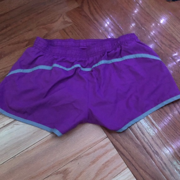 Shorts - Picture 2 of 3